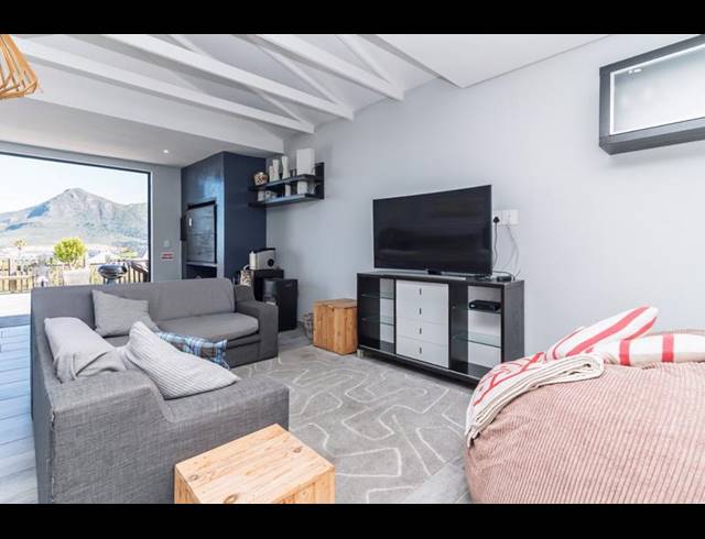 7 BEDROOM HOUSE FOR SALE IN SAN MICHEL